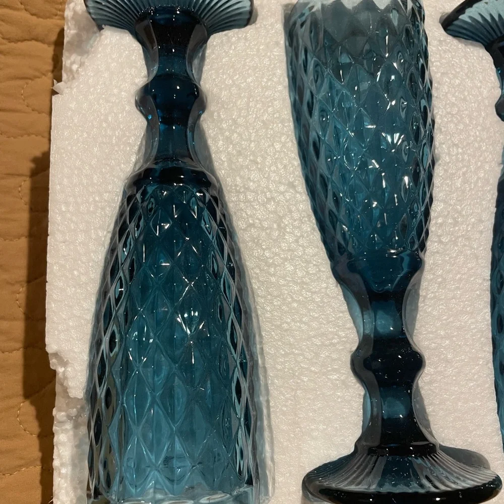 Set of Four Blue Glass Goblets - Picture 4 of 5
